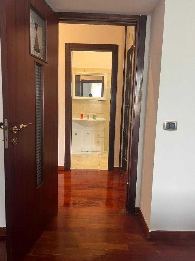 Bruno House Bed & Breakfast เนเปิลส์ ภายนอก รูปภาพ