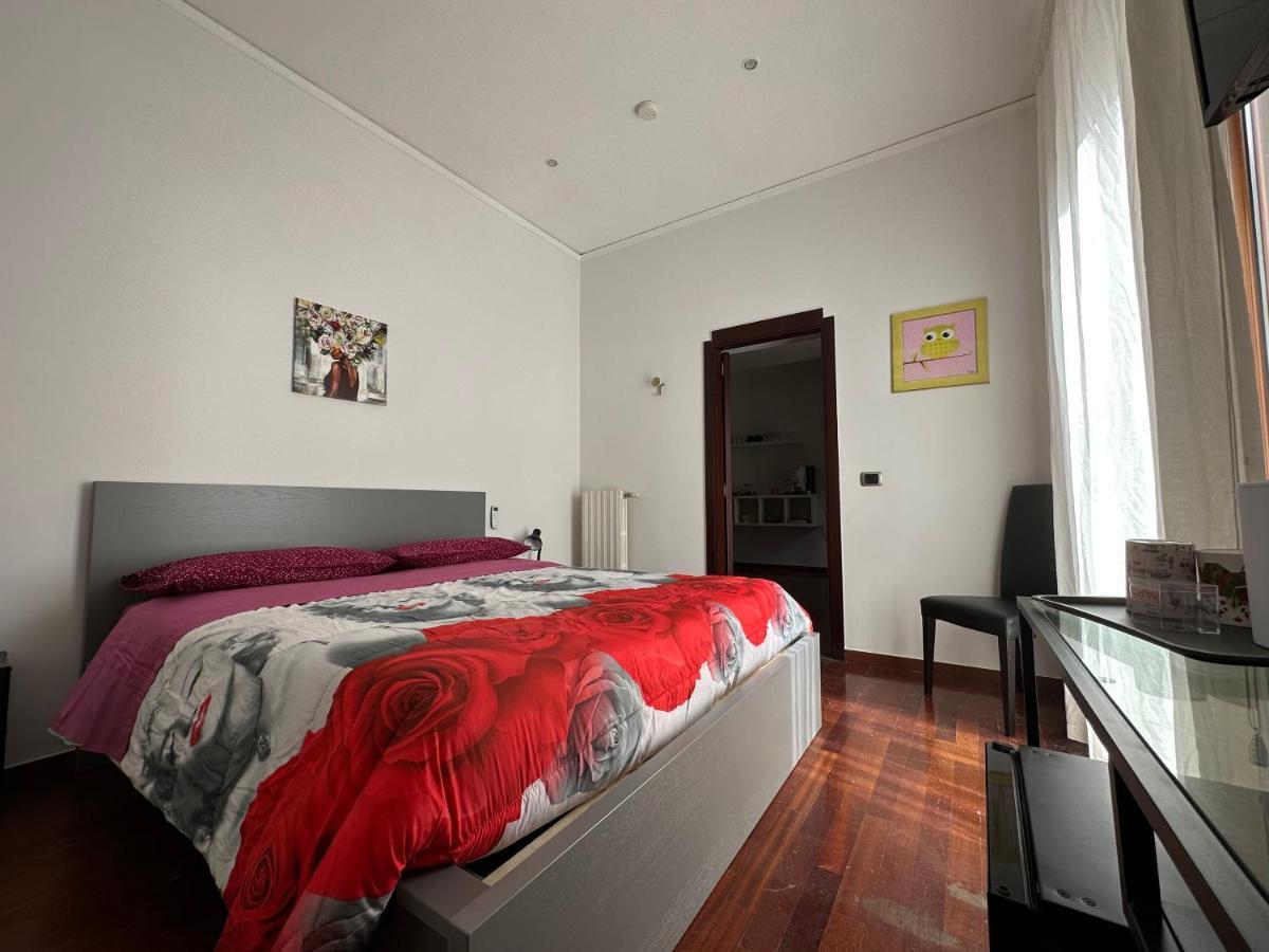 Bruno House Bed & Breakfast เนเปิลส์ ภายนอก รูปภาพ