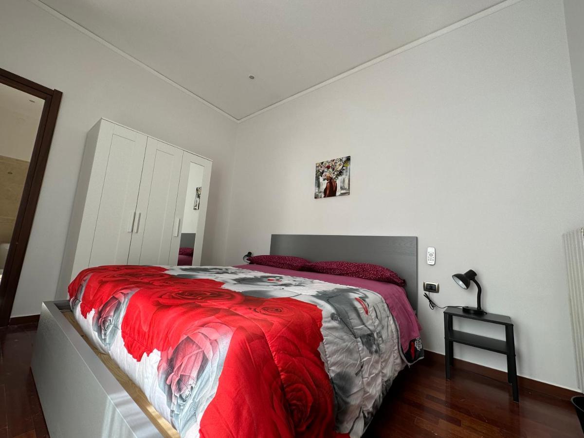 Bruno House Bed & Breakfast เนเปิลส์ ภายนอก รูปภาพ