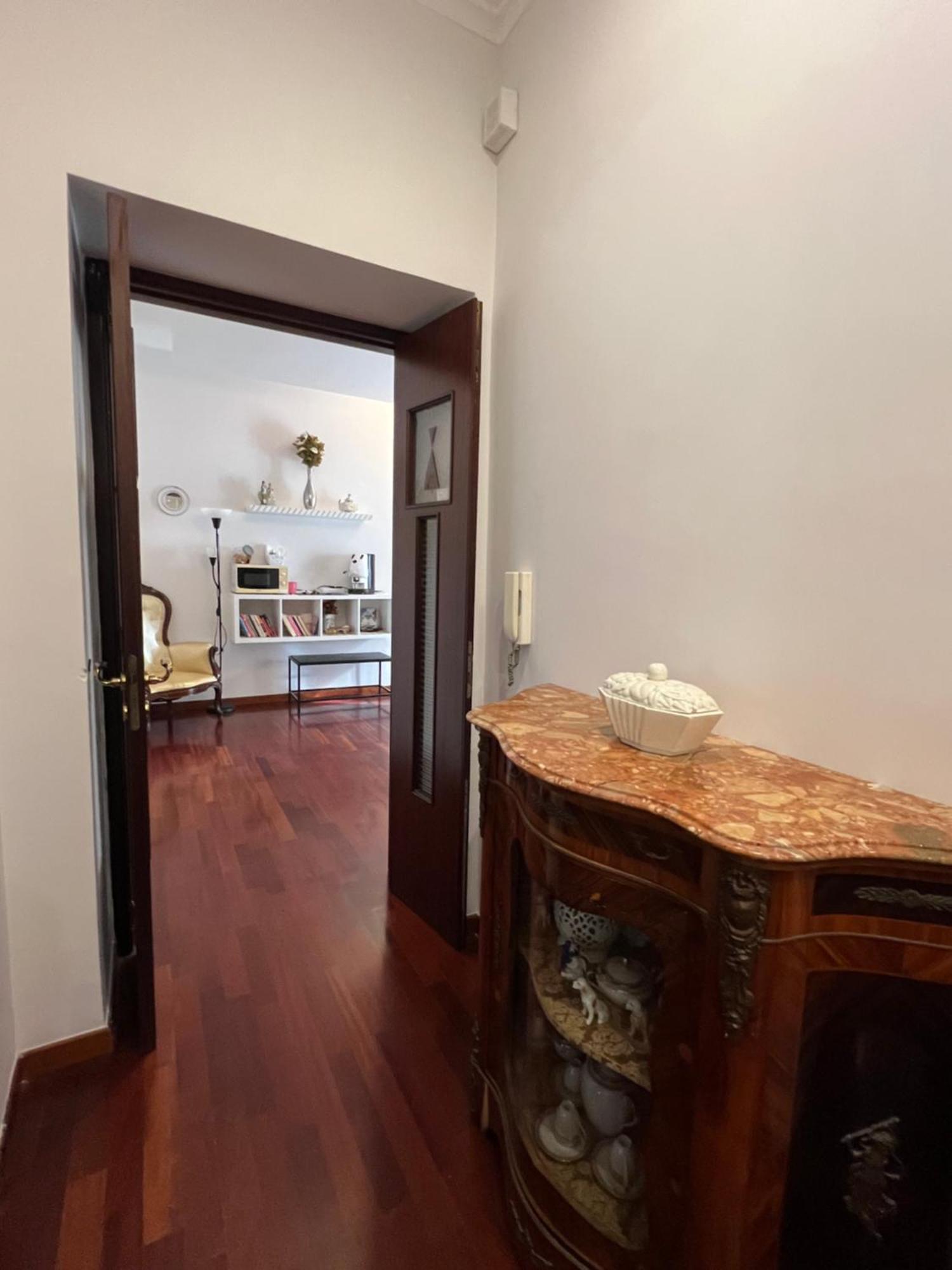 Bruno House Bed & Breakfast เนเปิลส์ ภายนอก รูปภาพ