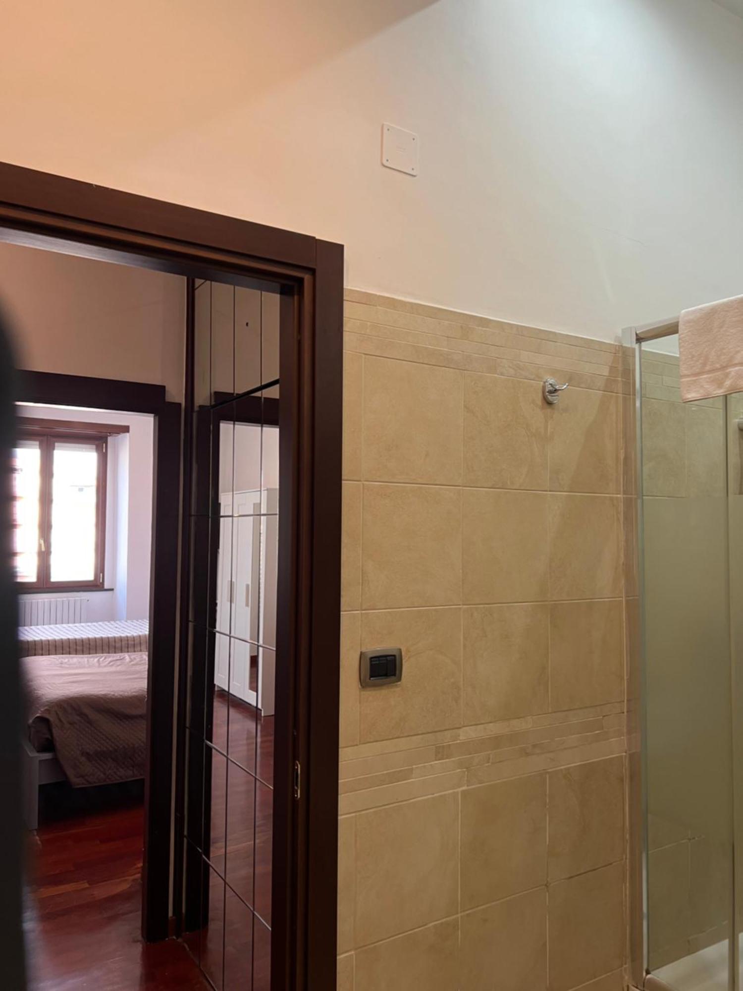 Bruno House Bed & Breakfast เนเปิลส์ ภายนอก รูปภาพ